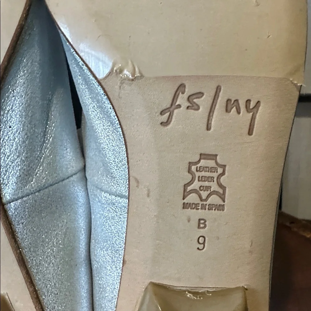 French Sole New Silver Leather Flats Made in Italy 🇮🇹 Size 9 NEW